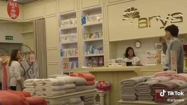 ЛЮТЫЕ ПРАНКИ АНТОН ТЕЛЯКОВ / ПОДЪЕХАЛ НА ЛАМБЕ / ДАЕТ ДЕВУШКАМ ДЕНЬГИ / ПРОСИТ ДЕНЬГИ У ПРОХОЖИХ смотреть онлайн