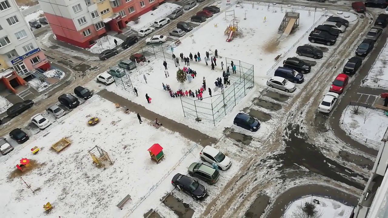 КАК местная " УК" детям новый год устроила. Омск. смотреть онлайн