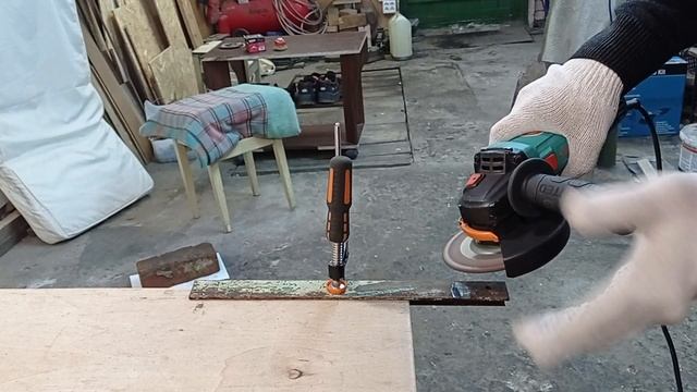 Отработала 1 год. Дешёвая болгарка Sturm AG9012TE смотреть онлайн