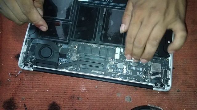 MacBook Air Model A1456 EMC 2924 Chang Battery смотреть онлайн