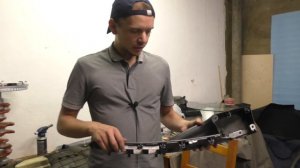 Оклейка пленкой серебряных вставок в дверях Соляриса