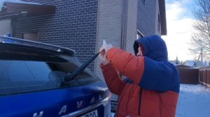 Скрипят дворники по стеклу / Наледь на дворниках / Дворники плохо чистят