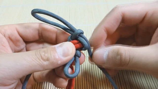 How to Make a Tomahawk Sinnet Paracord Bracelet Tutorial смотреть онлайн