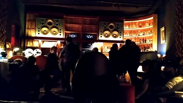 Презентация Ревокс в Аудио клубе бара Фонотека. смотреть онлайн