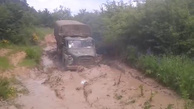 Tatra 148 v terénu смотреть онлайн