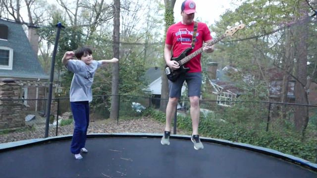 Woodruff Family Band Blur "Song 2" COVER Woo Hoo #blur #damonalbarn #quarntinecovers смотреть онлайн