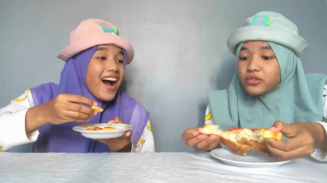 Real Food VS Fake Food Challenge | Nangis Banget Dapat Makanan Palsu!!! смотреть онлайн