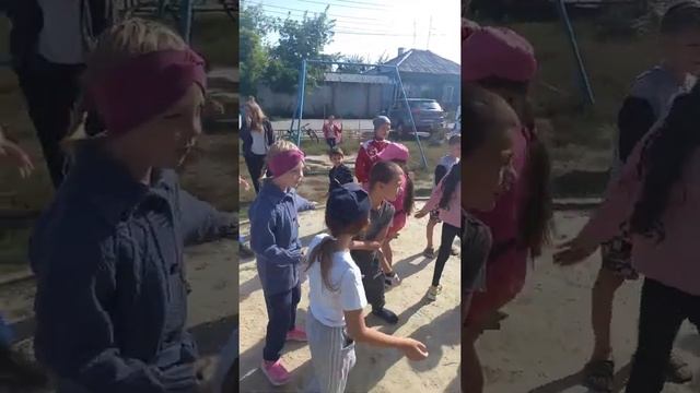 Праздник для детей посвящённый началу учебного года. Село Долгодеревенское. /Доченька аниматор. смотреть онлайн