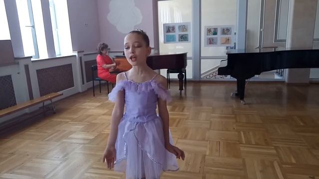 12 маленьких мышей ,муз.Фучаджи Л.,сл.В.Орлова, исп.Акула Маргарита. у рояля автор. смотреть онлайн