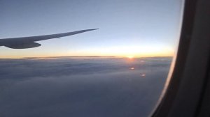 Полет на самолете Boeing 777-300ER | Закат вид из окна самолета рейс Москва - Сочи Аэрофлот