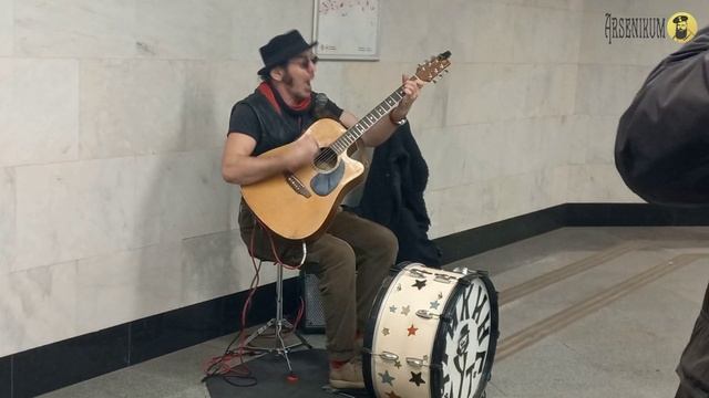 «Да и на небе тучи». «Дождливая» песня 1996-го года в необычном исполнении смотреть онлайн