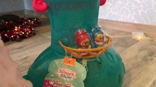 Видео для детей! Открываем НОВОГОДНИЕ ПОДАРКИ!!!Pony POP. Shimmer and Shine!!! смотреть онлайн
