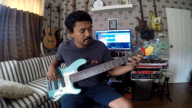 Fender Roscoe Beck V bass review / All I ask Bruno Mars Live Version Bass Cover смотреть онлайн