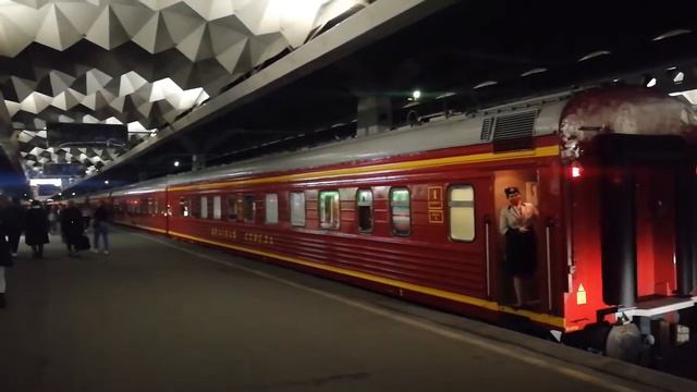 Лето завершается, Красная Стрела с Московского вокзала отправляется *2021* смотреть онлайн