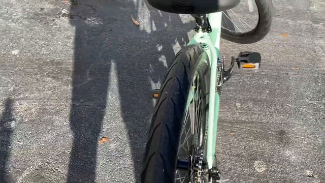 Specialized Roll Sport 2021 (THE MOST COMFORTABLE HYBRID BIKE!!!) *BETTER THEN TOWNIE?* смотреть онлайн