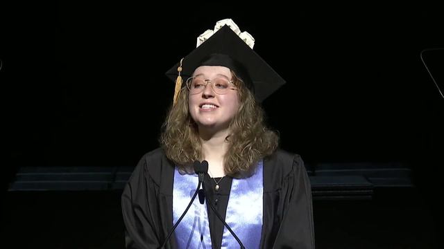 Ashlyn Parsons Columbia College Chicago 2022 Commencement Student Address смотреть онлайн