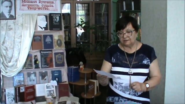 Наталья Скорнякова читает авторское стихотворение "Библиотеки" смотреть онлайн
