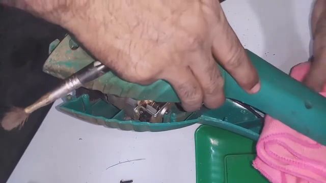 bosch grass trimmer maintenance and repair/cara selenggara dan baiki mesin rumput bosch смотреть онлайн