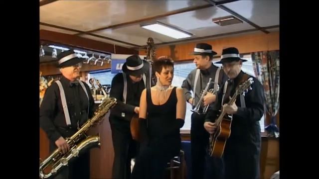 Crazy Boys of Prague - Basin Street Blues ( Luis Armstrong ) смотреть онлайн