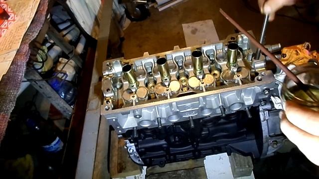 106  Установка болтов головки блока цилиндров двигателя  Джили МК  копия  двгателя TOYOT A4 FE
