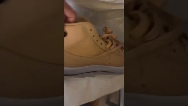 NIKE BLAZER MID 77' смотреть онлайн