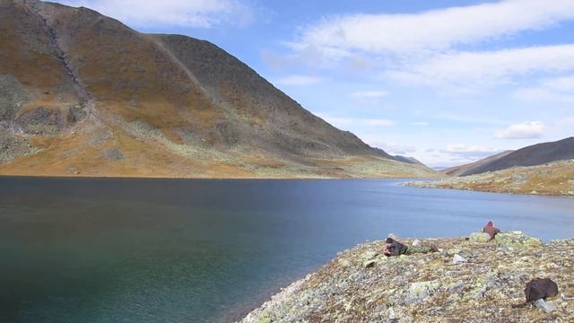 Озеро Верхнее Балбанты у перевала Карпинского смотреть онлайн