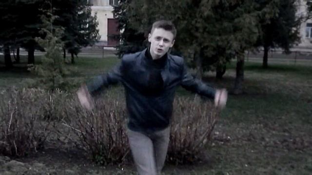 СЛОМАННЫЙ ТЕЛЕФОН [Loose Stools] смотреть онлайн
