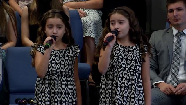 Дни прошли и снова - София и Лиана Базан смотреть онлайн