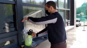 Как клеить бронепленку на стекло своими руками