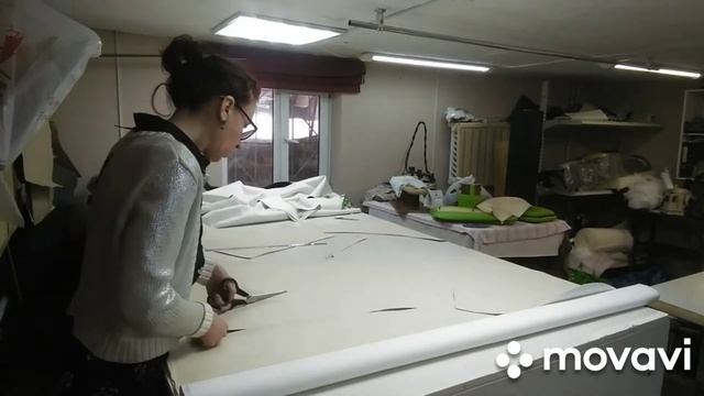 Перетяжка кухонного гарнитура. угловой диван и два стула. смотреть онлайн