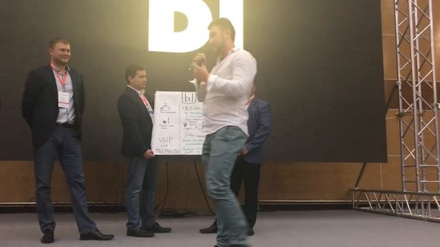 «А» vs «Ы»: Продажа букв на семинаре Максима Батырева смотреть онлайн