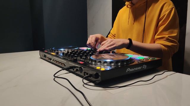 Я СОШЛА С УМА vs CHILDREN vs DEVOTION (Tengry MashUp) смотреть онлайн