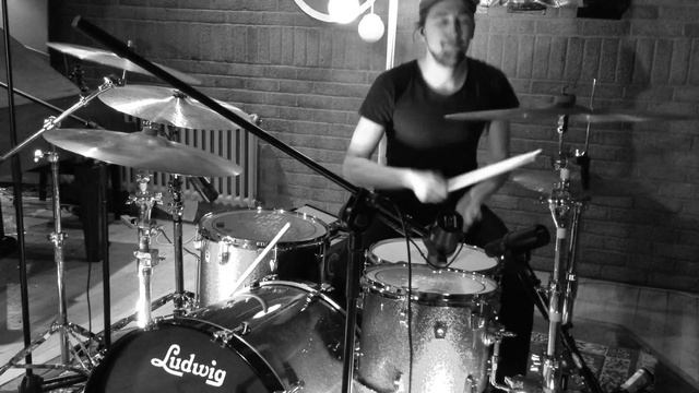 Vanessa carlton - A Thousand Miles (Drum Cover) - Kieran Logan смотреть онлайн