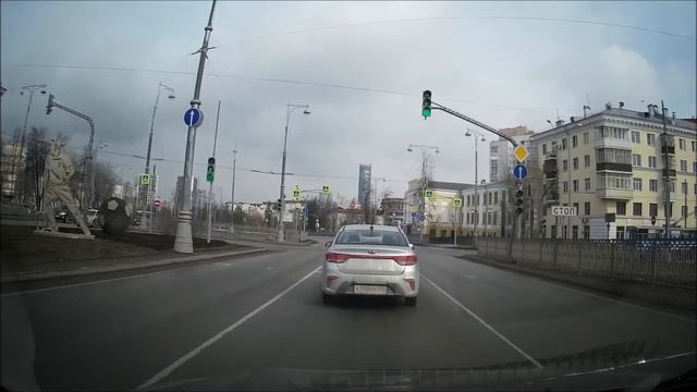 Екатеринбург. Обзорная экскурсия по мкр ВИЗ (Верх-Исетский район). смотреть онлайн