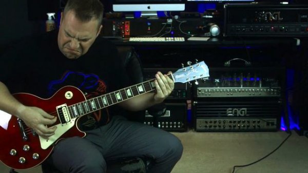 Gibson Explorer VS Gibson Les Paul Classic