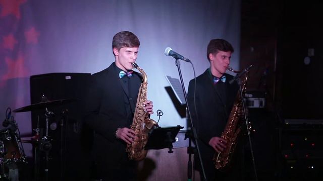 Sax Twins – G.U.Y. (Lady Gaga) смотреть онлайн