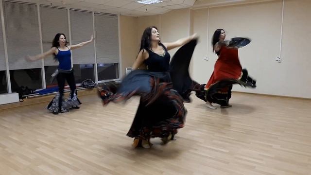 Цыганский танец "Танцуй девушка". Школа цыганского танца "Экспромт" смотреть онлайн
