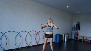 Как научиться крутить обруч