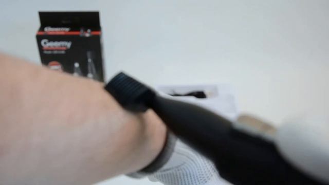 Обзор триммера для носа и ушей Gemei GM-3130 смотреть онлайн