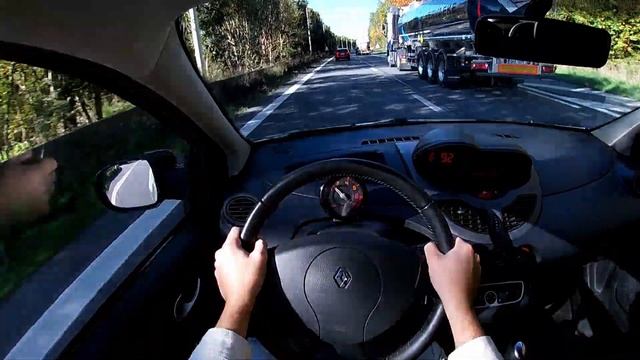 Renault Twingo II 1.2 16v 2011 - Essai routier (POV) смотреть онлайн