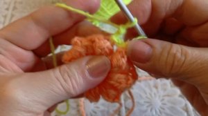 Воздушный круглый коврик крючком в стиле "попкорн" просто,быстро и красиво.