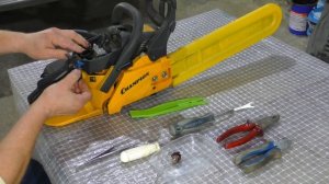 Замена топливного праймера в бензопиле#Chainsaw fuel primer replacement
