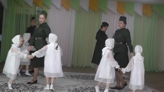 БДОУ 264, г. Омска, муз руководитель Моисеева Л П танец "Журавли" смотреть онлайн