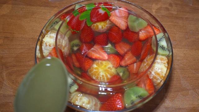 Фруктовый торт Желе. Летний десерт! Желейный торт с фруктами смотреть онлайн