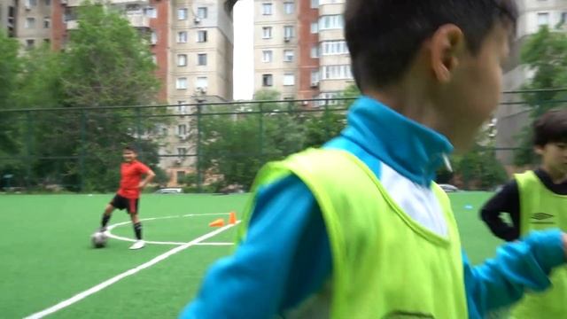 Самал | Знакомим с нашими тренерами и показываем филиалы. смотреть онлайн