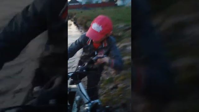 Приколи на велосипедах 2020 смотреть онлайн