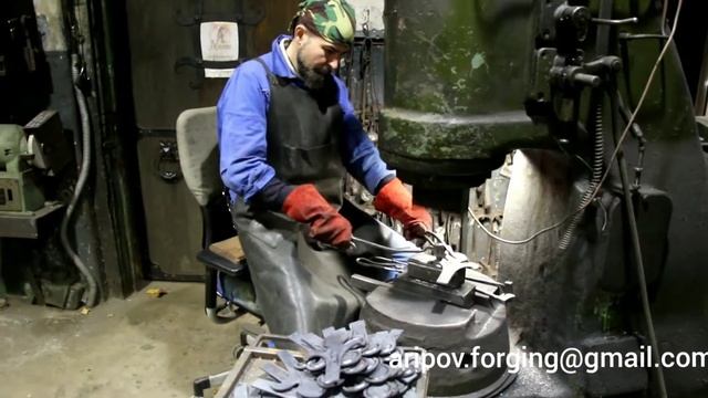 Художественная ковка от мастерской Арипова Дмитрия. Кованые ворота "Порошкинская усадьба". Аканты. смотреть онлайн