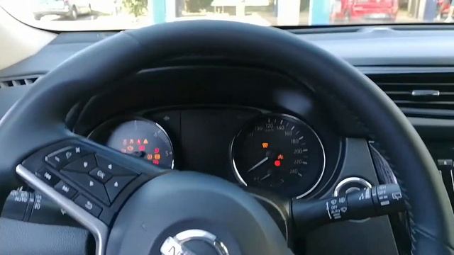 Nissan X-Trail 1.6 dCi N-Connecta смотреть онлайн