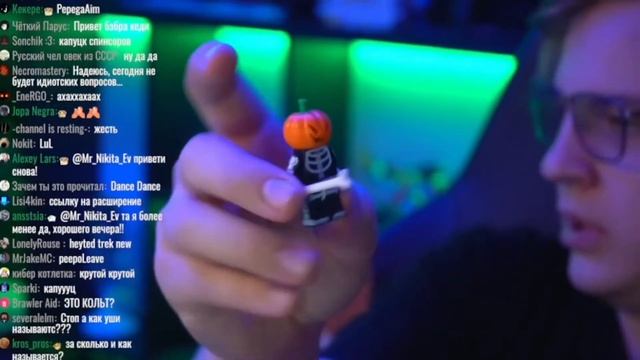 Обзор Исполнителя Рэпа на Новое Лего | Пятёрка смотреть онлайн