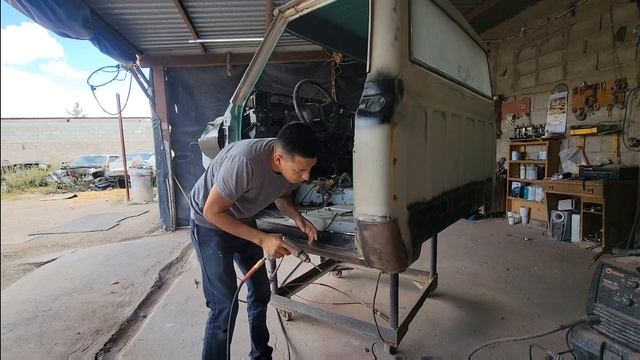 Un Poco De Avance Chevy c10 69 Swap Tahoe 2002 смотреть онлайн